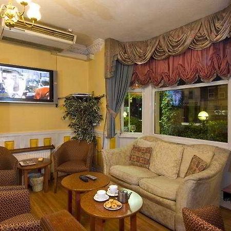 Rainbows Lodge Hotel And Serviced Apartments Reading Exterior photo